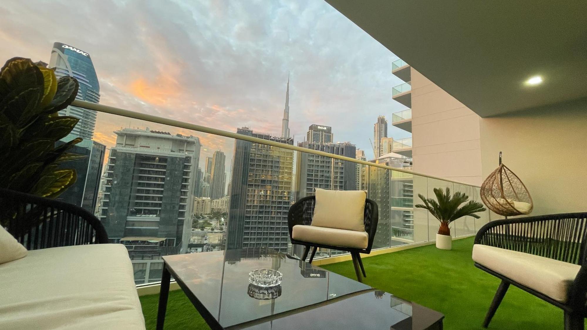 Luxury 2 Bedroom With Burj Khalifa View Дубай Экстерьер фото